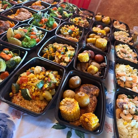 Weekly meal prep containers prepared by Nelly's Kitchen